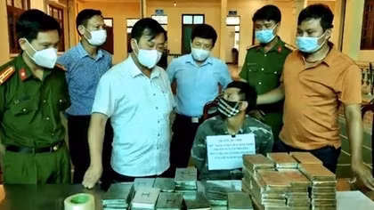 Phá 2 chuyên án lớn, thu 83 bánh heroin