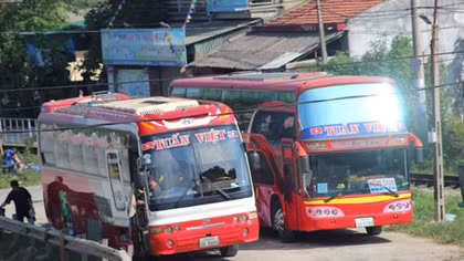 Nghịch lý xe ngoại, xế nội hoành hành