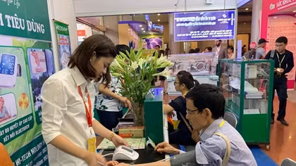 Giảm muối và đo huyết áp thường xuyên để tránh tử vong do biến chứng tim mạch