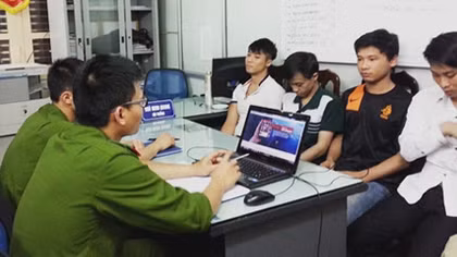 Những nguy hiểm từ ứng dụng trực tuyến
