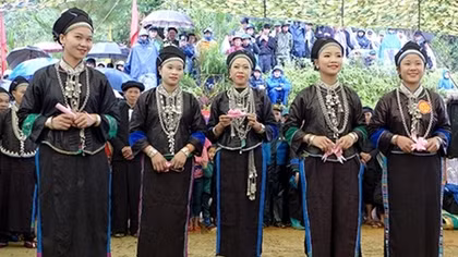 Có một dòng chảy dân ca trên cao nguyên đá