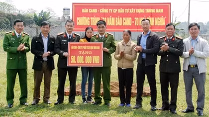 Đậm nghĩa tình nơi đất Tổ