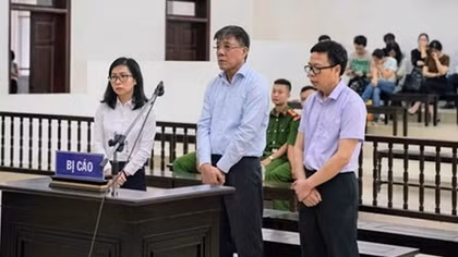 Cựu Chủ tịch PVEP không biết số tiền cấp dưới biếu từ đâu