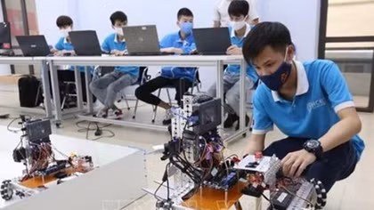 Cơ sở giáo dục nghề nghiệp đào tạo trực tuyến không quá 5 giờ/ngày