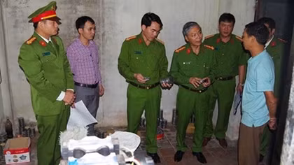 Phát hiện xưởng sản xuất đạn chì