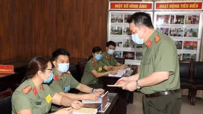 100% cử tri Công an Hà Nam hoàn thành bỏ phiếu bầu cử