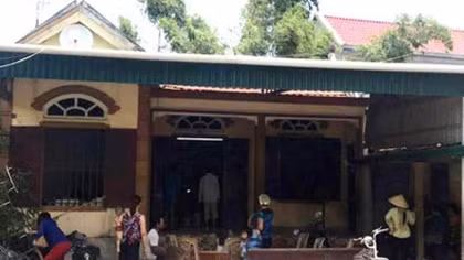 Ngã xuống ao, chị tử vong, em nhập viện nguy kịch