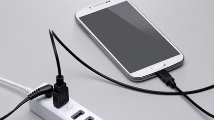 Hàng ngàn người gặp nạn mỗi năm do điện thoại cháy nổ khi sạc