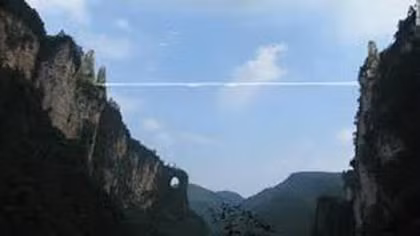 Cầu thủy tinh dài và cao nhất thế giới