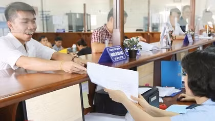 Đơn giản hóa thủ tục hành chính, cắt giảm giấy phép con