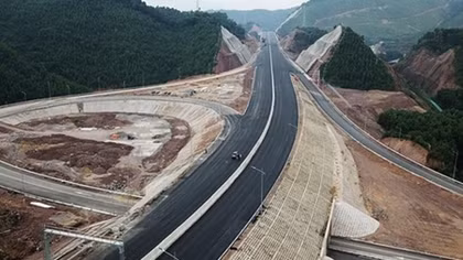 Nhiều tuyến cao tốc đứng trước nguy cơ dang dở vì thiếu vốn