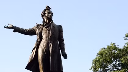 Những “nguyên mẫu” khiến Pushkin trở thành thi sĩ
