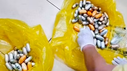 Giấu ma túy trong bụng - Thủ đoạn tinh vi vẫn bị phát hiện