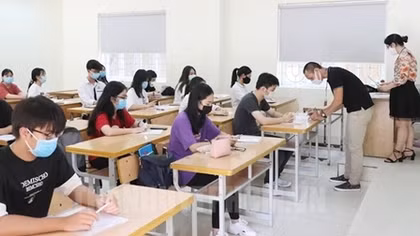 Chỉ được sử dụng giấy chứng nhận kết quả thi tốt nghiệp THPT để xác nhận nhập học
