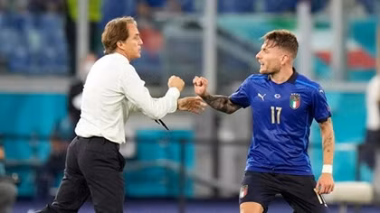 Italia thành công nhờ từ bỏ "cái tôi"