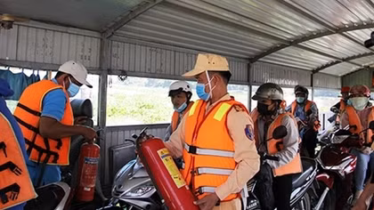 Xử phạt 14 phương tiện thủy vi phạm quy định đăng kiểm
