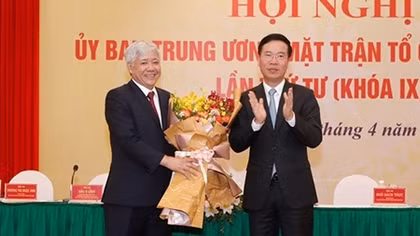 Biểu quyết cử đồng chí Đỗ Văn Chiến giữ chức Chủ tịch Ủy ban Trung ương MTTQ Việt Nam