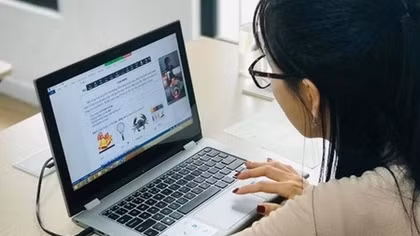 Trường đại học được tổ chức bảo vệ luận văn, luận án bằng hình thức trực tuyến