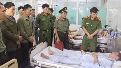 Ngăn chặn kẻ côn đồ, một Công an xã bị thương