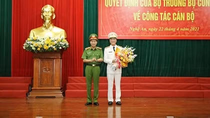Công bố quyết định Giám đốc Công an tỉnh Nghệ An