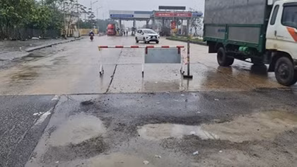 Cần sửa chữa sớm đường thu phí qua Quảng Trị