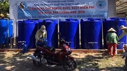 Hoàn thành trạm cấp nước ngọt miễn phí cho người dân Bến Tre