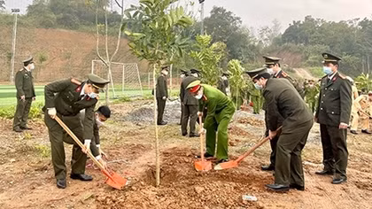 Công an Lào Cai, Yên Bái phát động "Tết trồng cây Xuân Tân Sửu năm 2021"