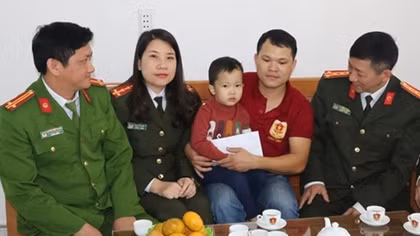 “Phép màu” đến với cháu bé bị bệnh hiểm nghèo