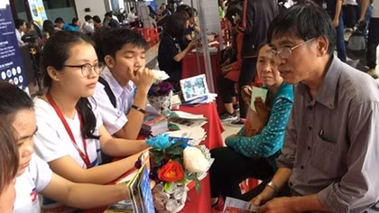Điểm chuẩn xét tuyển đợt 1: Khối B tăng mạnh, thí sinh cần lưu tâm