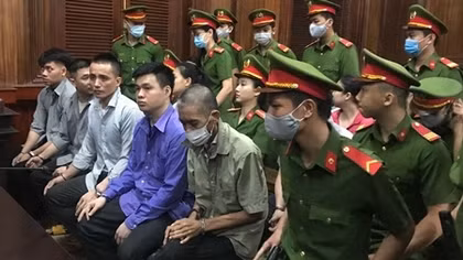 Sự hối hận muộn màng của Văn Kính Dương và đồng phạm