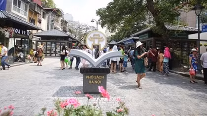 Hà Nội: Phố sách thu hút gần 20.000 lượt khách tham quan