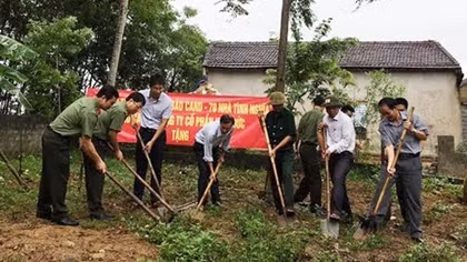 Cảm động lễ khởi công nhà tình nghĩa cho 2 cán bộ Công an dân tộc Mường