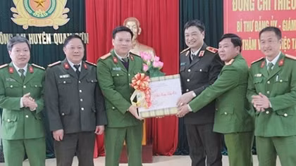 Giám đốc Công an tỉnh Thanh Hóa kiểm tra công tác tại huyện Quan Sơn