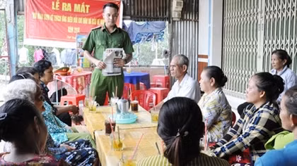 Những gương sáng Công an làm theo lời Bác