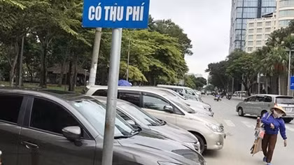 Vẫn khó kiểm soát phí gửi xe