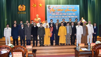 Ninh Bình gặp mặt chức sắc tôn giáo nhân dịp Tết Mậu Tuất 2018