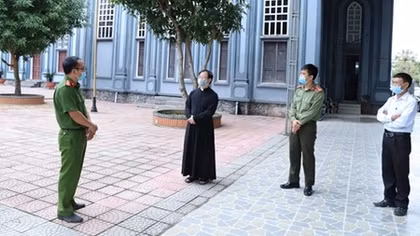 Sinh hoạt tôn giáo trong sự hiệp thông và trách nhiệm cộng đồng