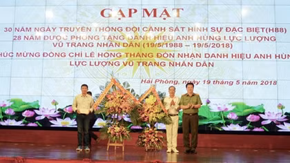 Gặp mặt 30 năm Đội H88 Anh hùng