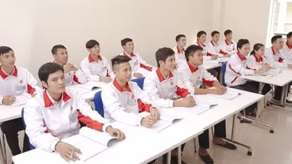 Xuất khẩu lao động sau COVID-19: Thấp thỏm chờ xuất cảnh