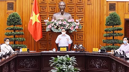 Quyết tâm đẩy lùi dịch COVID-19, bảo vệ sức khỏe nhân dân là trên hết