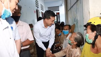 Người dân 3 tỉnh vùng lũ được khám bệnh, cấp thuốc miễn phí trị giá hơn 2 tỷ đồng