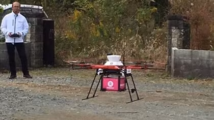 Drone chuyển giao thực phẩm đến vùng thảm họa hạt nhân