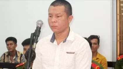 Đâm em 7 nhát dao, anh trai lĩnh 10 năm tù