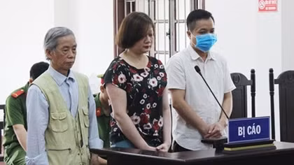 Cán bộ Thanh tra tỉnh “chạy việc” lĩnh án 30 năm tù