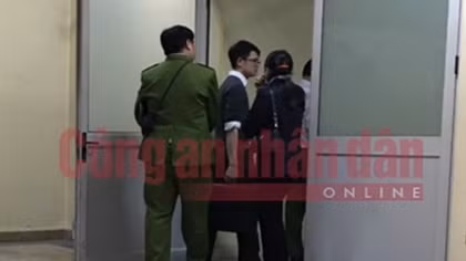 Bé 8 tháng tuổi bị tiêm nhầm thuốc uống ở Đông Anh đã tử vong