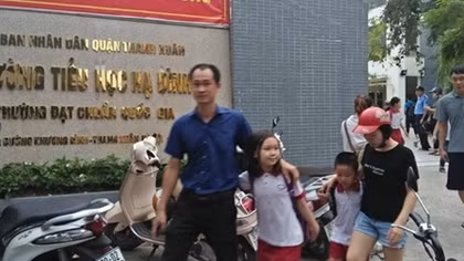 Khám sức khỏe miễn phí cho HS tại các trường gần khu vực cháy kho Rạng Đông
