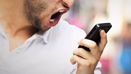 Ghen với nữ điều dưỡng, tài xế xe buýt quấy rối đường dây nóng bệnh viện
