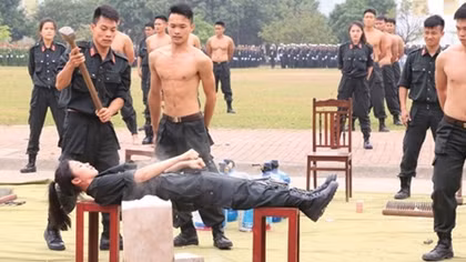 Đằng sau những màn khí công điêu luyện của Cảnh sát đặc nhiệm