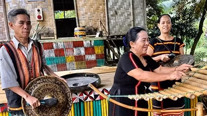 Có một làng Xơ Đăng giữa Thủ đô Hà Nội
