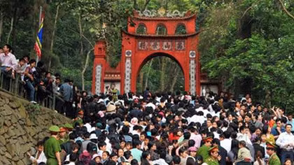 Dù ai đi ngược về xuôi…
